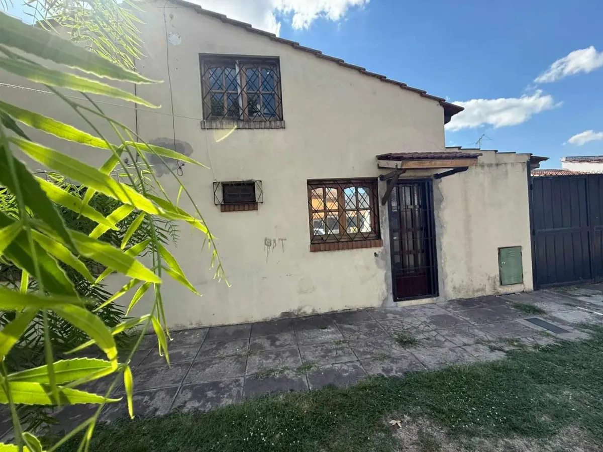 Apartamento de dois ambientes com mezanino em Ituzaingó