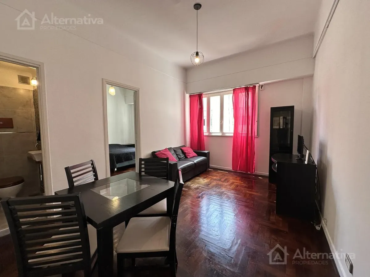 Apartamento de dois ambientes mobiliado em San Telmo