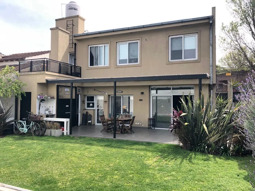 Casa amueblada de 3 dormitorios en San Isidro