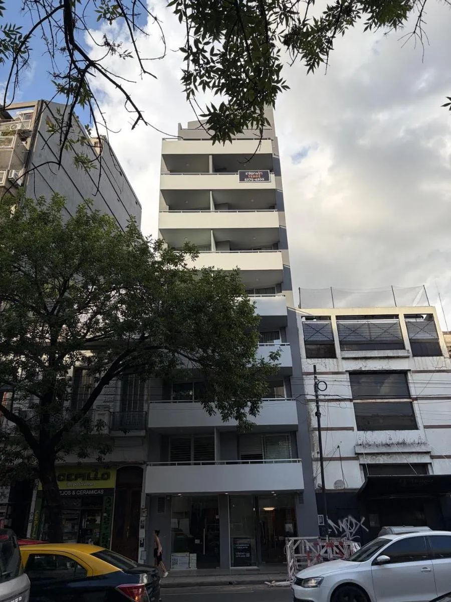 Apartamento mobiliado de um ambiente com varanda em Villa Crespo