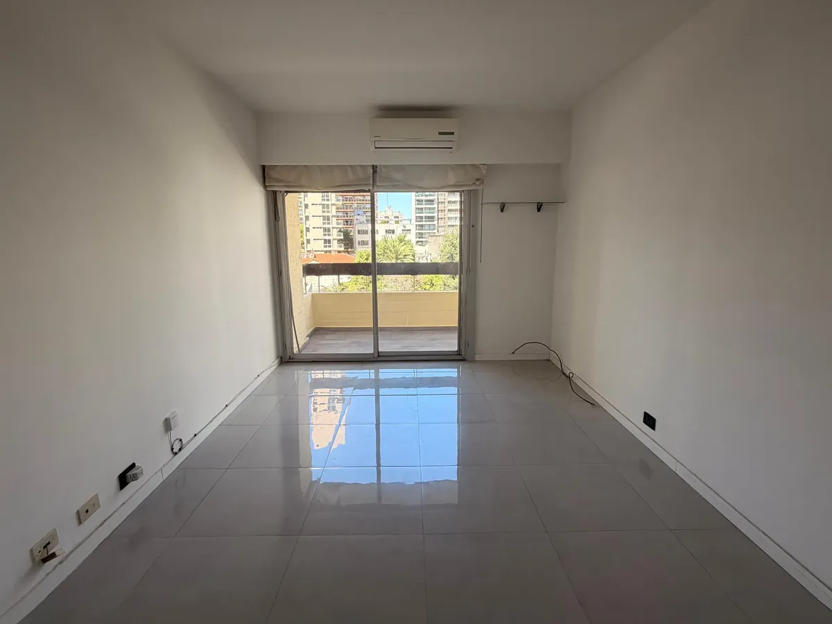 Departamento de 2 ambientes con balcón en Lomas de Zamora