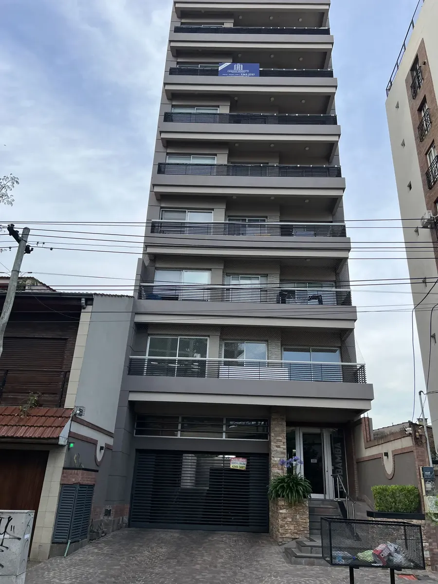 Квартира с 1 спальней в Lanús Oeste