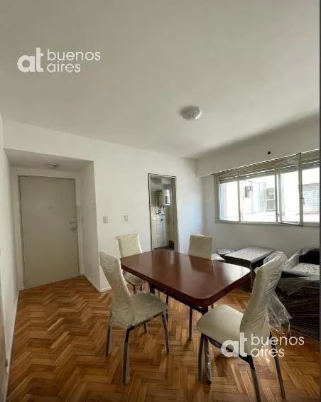 Departamento de 2 ambientes con balcón en Balvanera