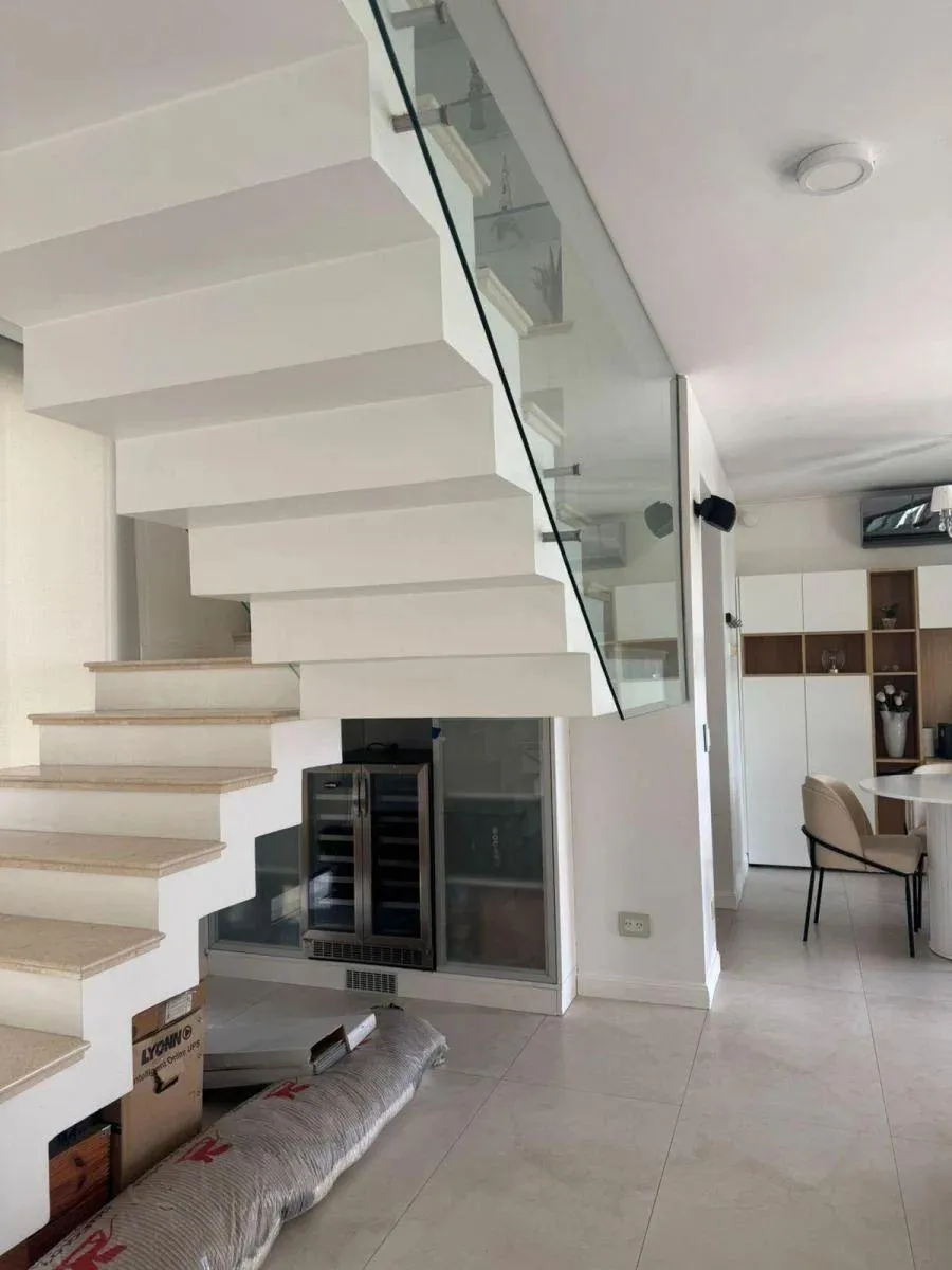 Apartamento dúplex mobiliado de 3 quartos em San Telmo