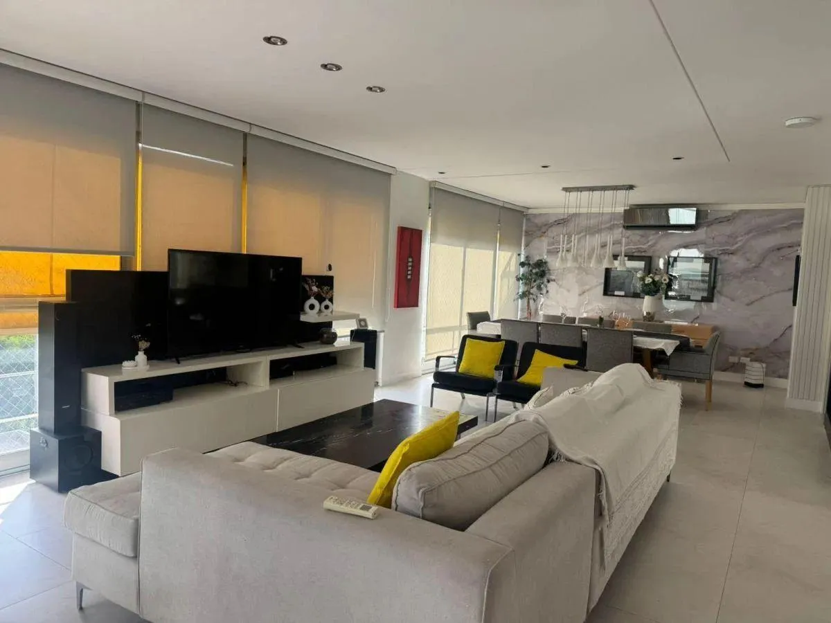 Apartamento dúplex mobiliado de 3 quartos em San Telmo