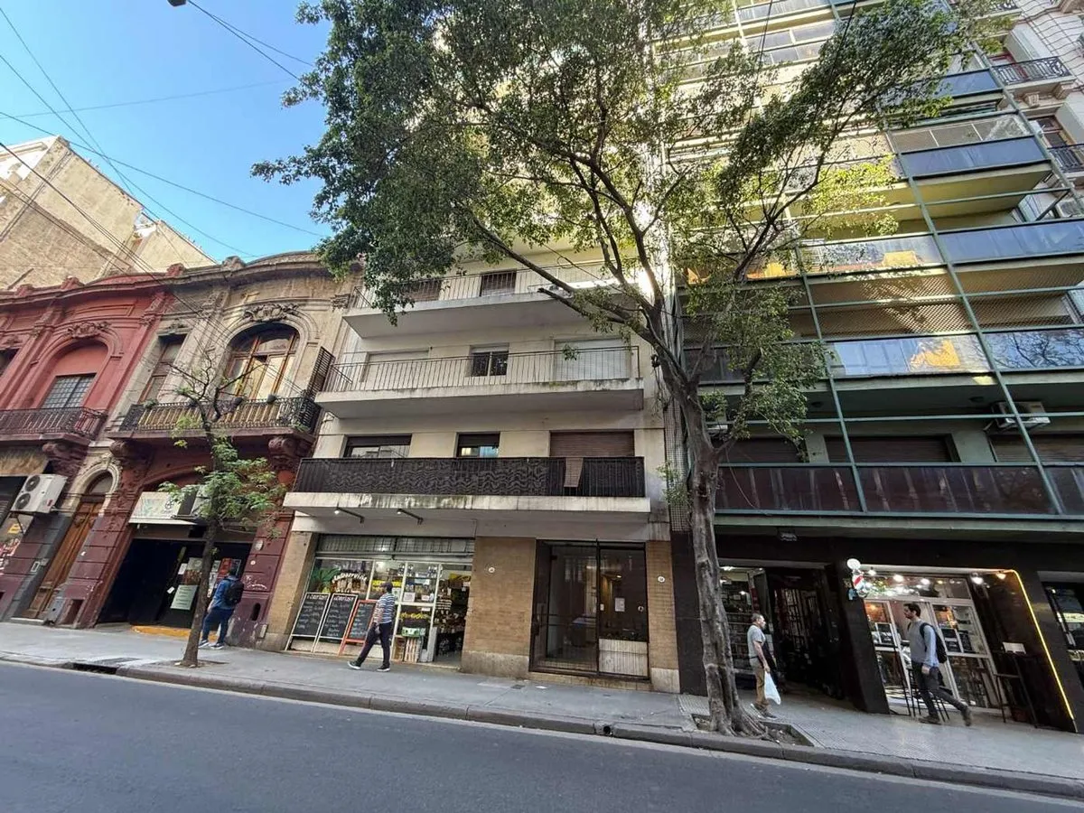 Apartamento de 3 ambientes com varanda em Balvanera