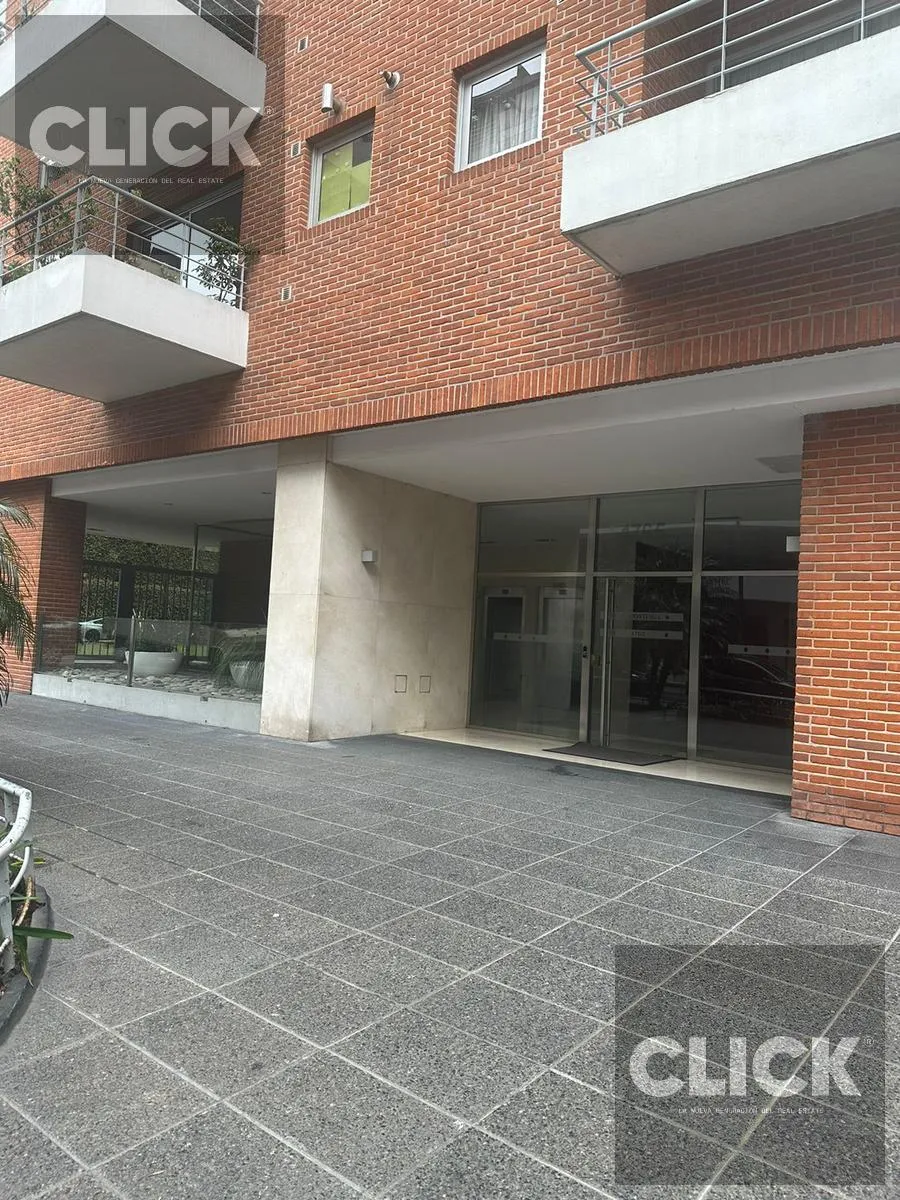 Apartamento de dois ambientes com varanda-terraço em Palermo