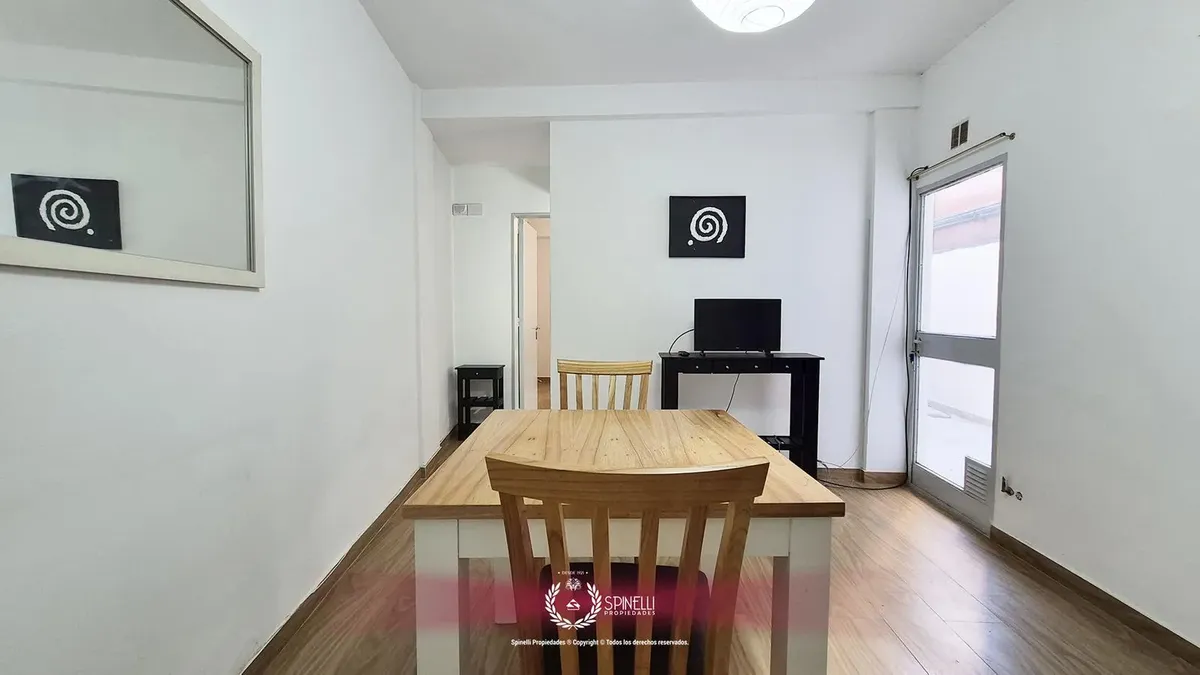 Departamento de 2 ambientes con patio en San Cristóbal