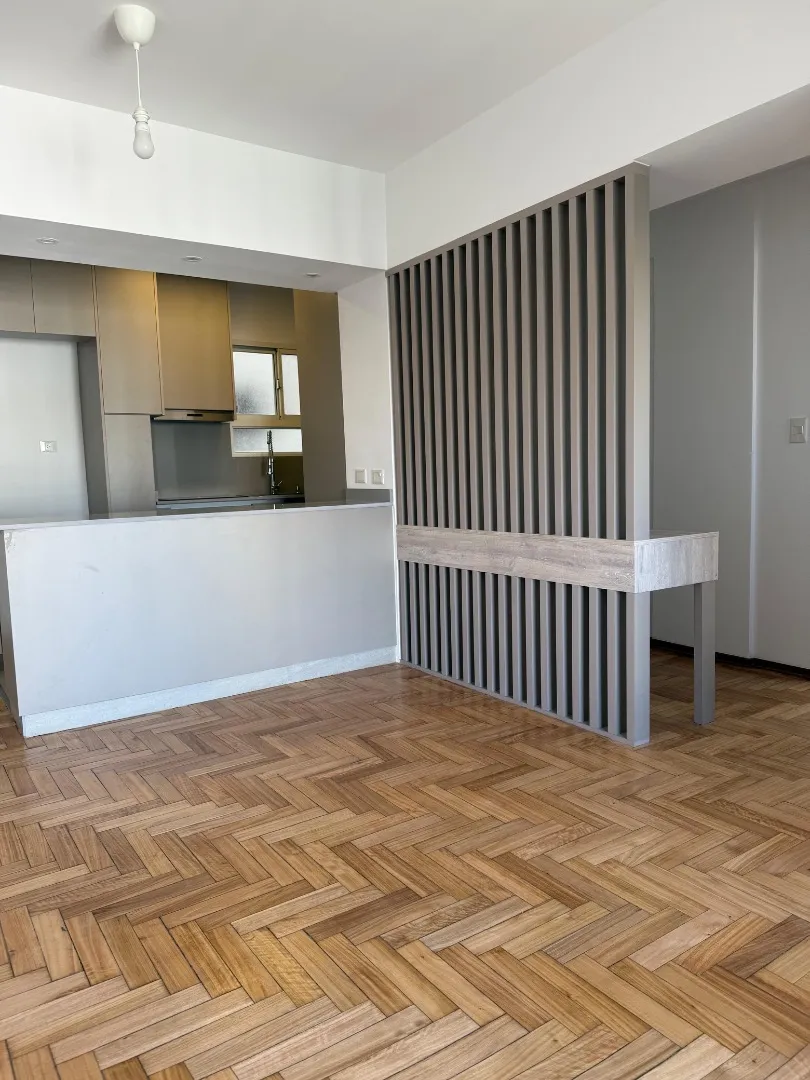 Apartamento de 2 dormitórios reformado em Belgrano