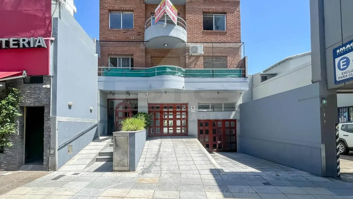 Квартира с 1 спальней и балконом в Vicente López (Olivos-Vías/Maipú)