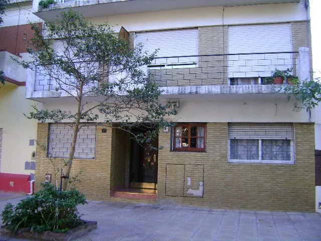 Apartamento de dois ambientes no Monte Castro