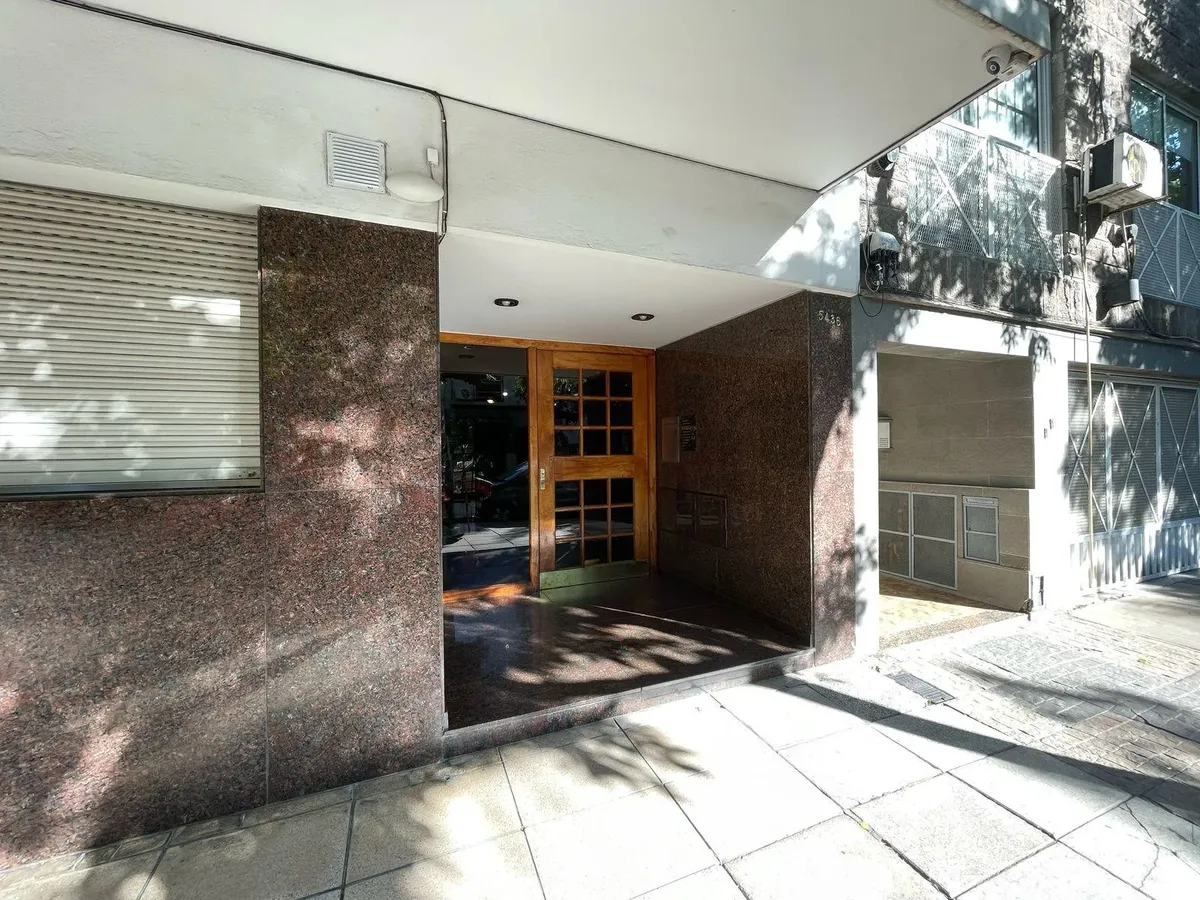 Front-facing two-room apartment in Villa Urquiza