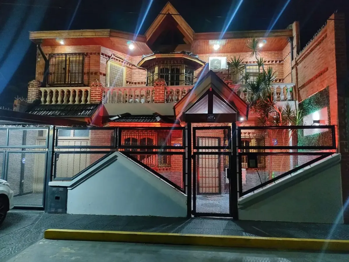 Casa de 7 ambientes en San Antonio de Padua