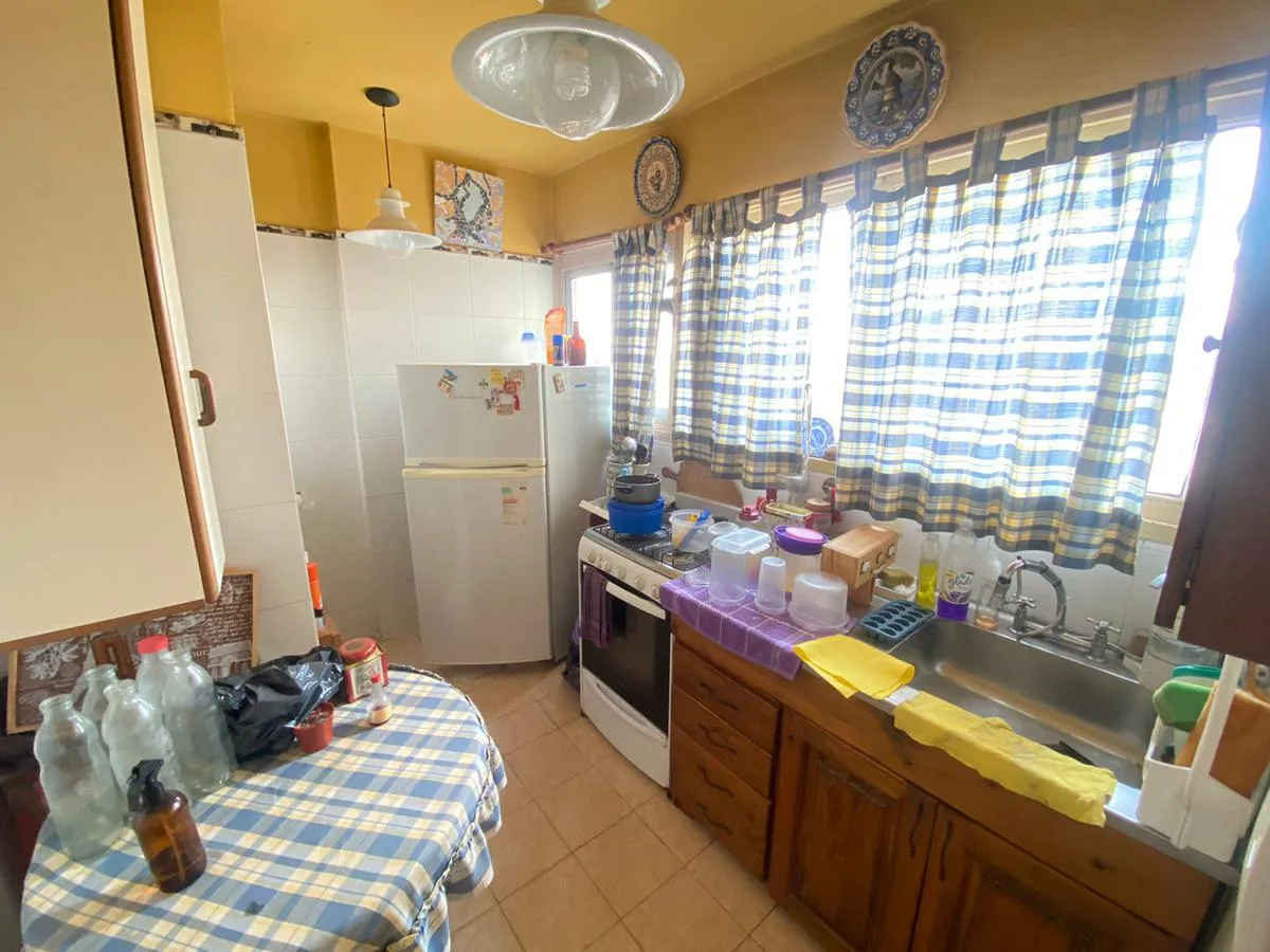 Apartamento de dois ambientes com 1 quarto em Lanús