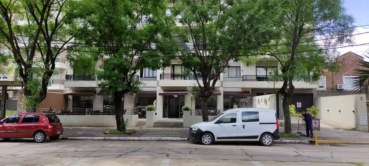 Kitnet em Moreno, estúdio no centro