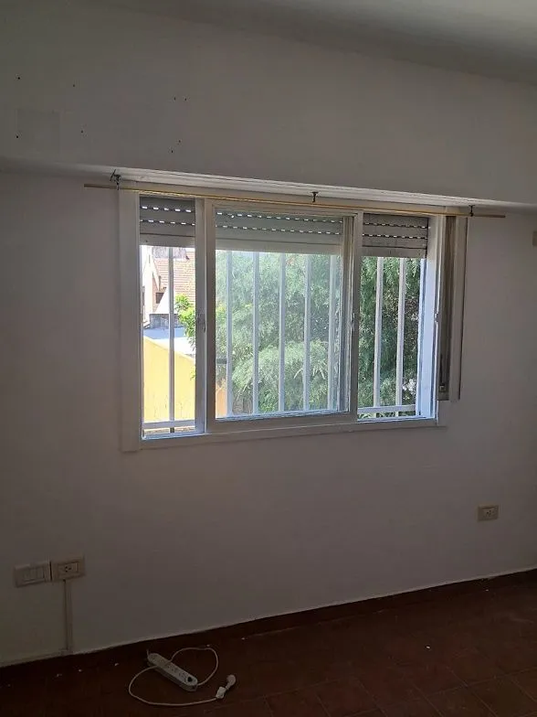 Two-room apartment on the ground floor in Villa Luzuriaga, La Matanza