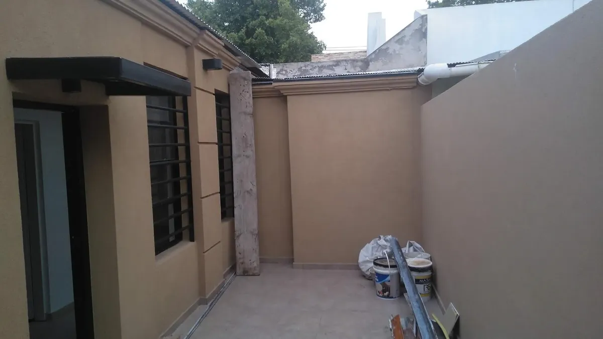 Two-room apartment in Lanús Este