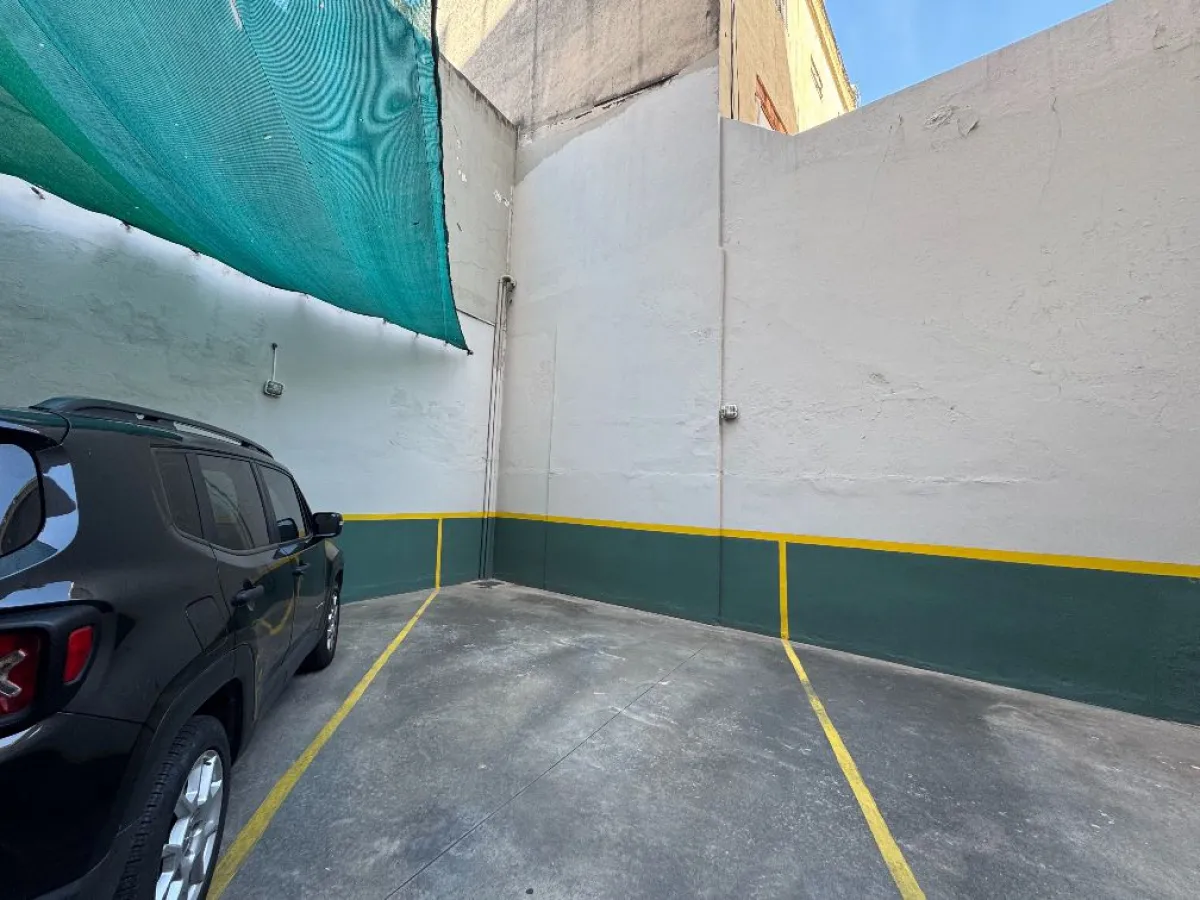 Departamento de 3 ambientes con balcón y cochera en Parque Chacabuco