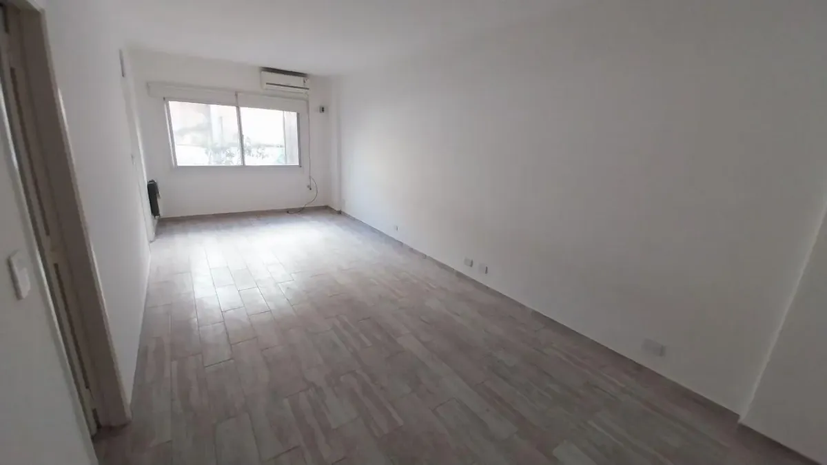 Refurbished studio apartment in Recoleta