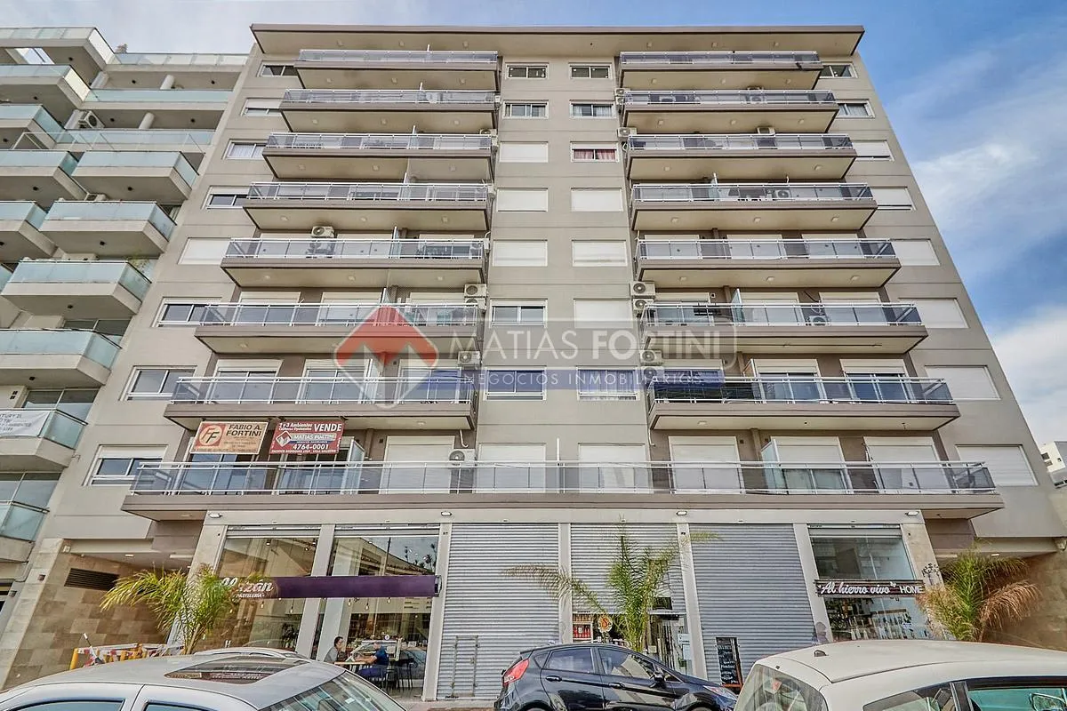 Departamento de 3 ambientes con cochera cubierta en General San Martín