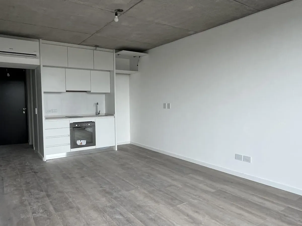 New studio apartment with parking in Victoria, Palmas Park Buenavista