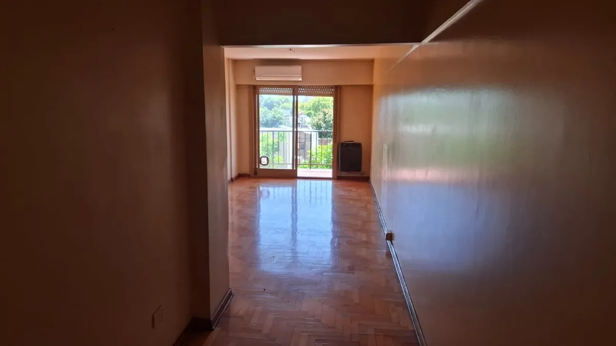 Apartamento de quatro ambientes com 3 quartos em Caballito