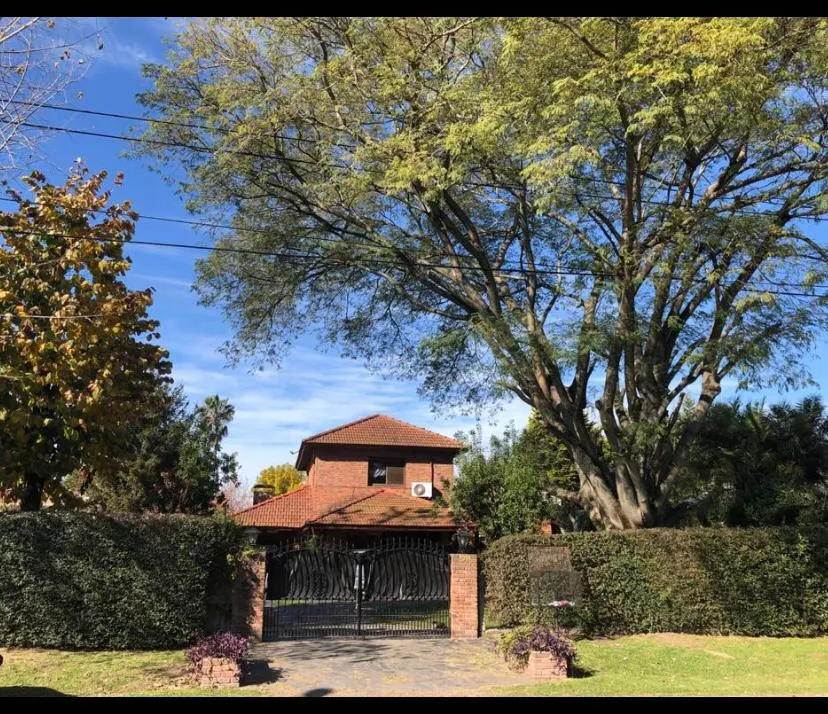 Casaquinta en alquiler en Club de Campo Los Rosales, Canning