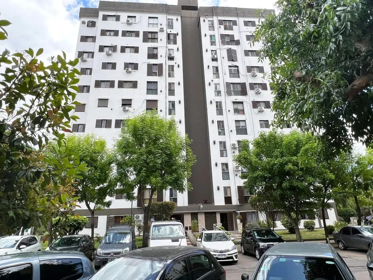 Three-room ground-floor apartment in Wilde, Avellaneda