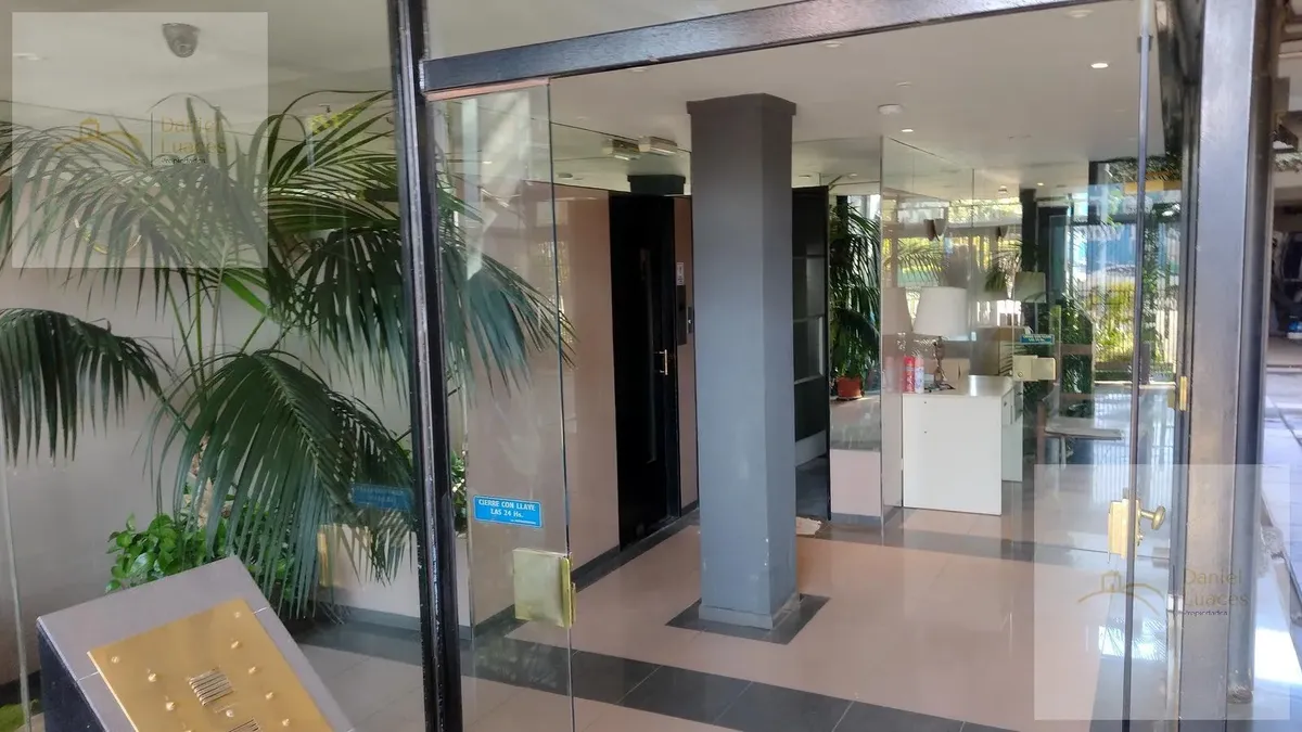 Четырёхкомнатная квартира на 7-м этаже с парковочным местом в Olivos