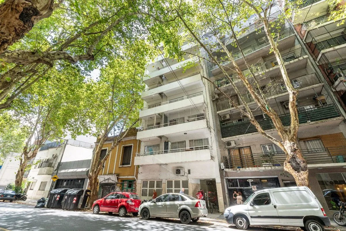 Monoambiente con balcón en Almagro