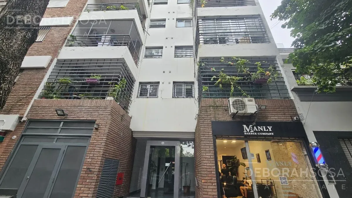 Departamento de 2 ambientes con balcón al frente en Colegiales