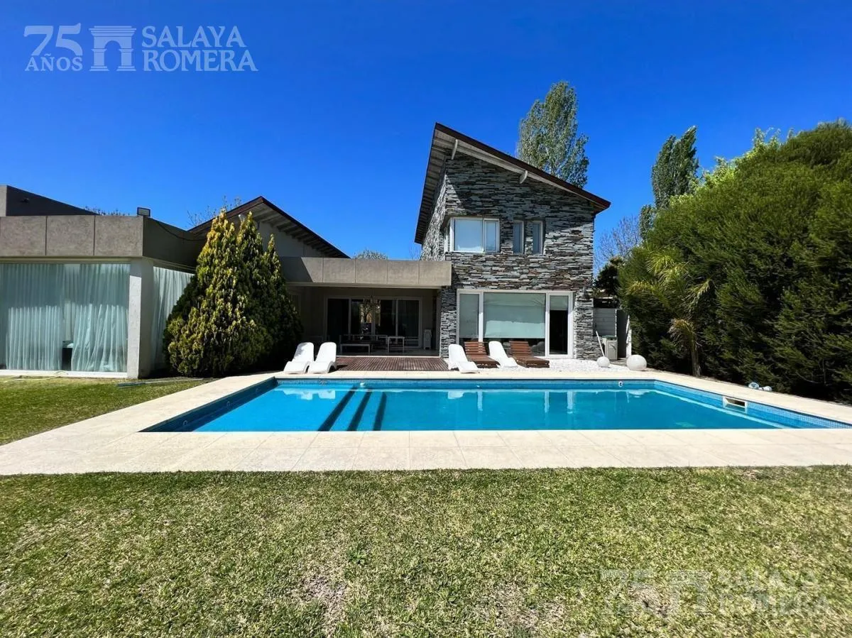 Five-bedroom apartment in Tigre