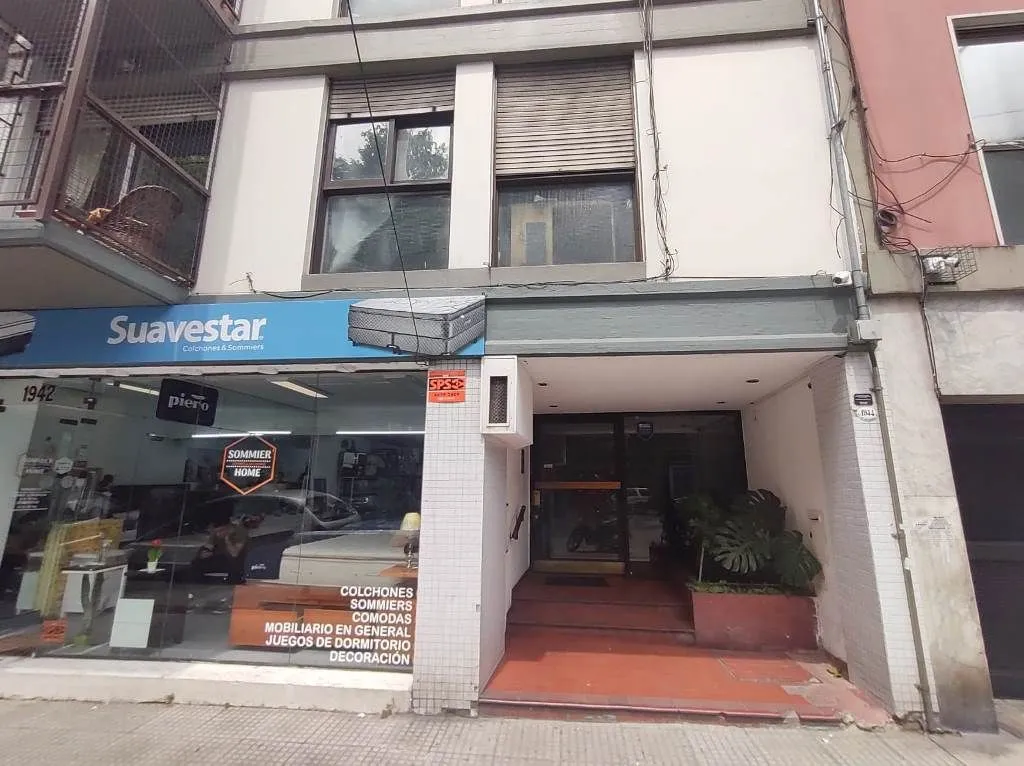 Apartamento de 3 ambientes com varanda em Balvanera