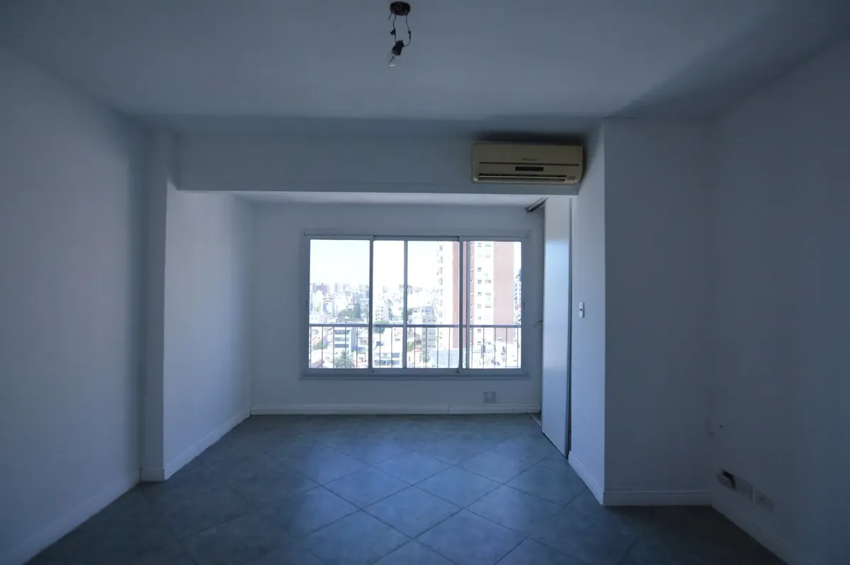 Departamento de 2 ambientes al frente en Almagro