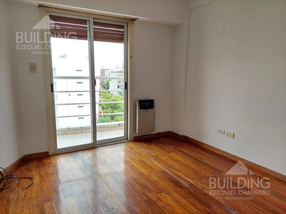 Apartamento de 1 quarto com varandas em La Plata