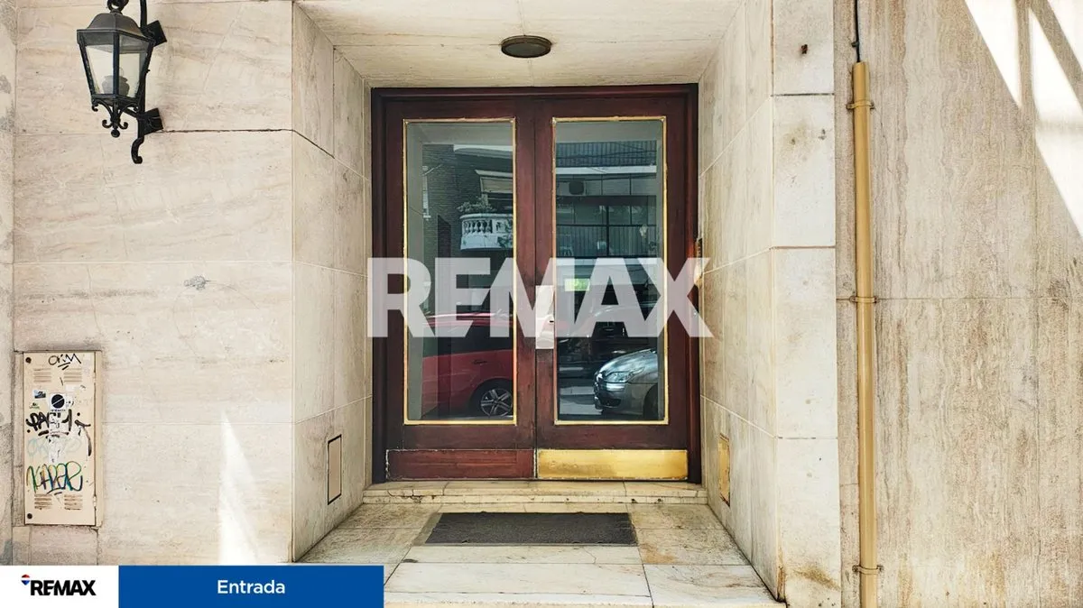 Apartamento de três ambientes com dependência em Palermo