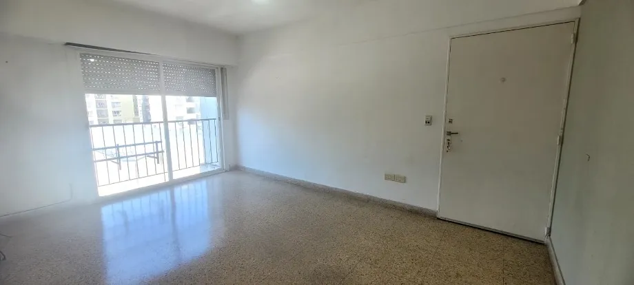 Apartamento de dois ambientes com 1 quarto em Lanús Oeste