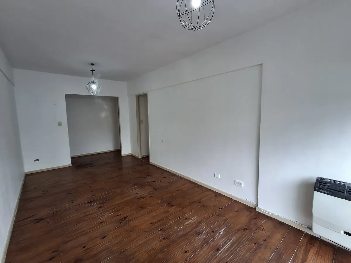 Departamento de 3 ambientes en alquiler en Quilmes Centro