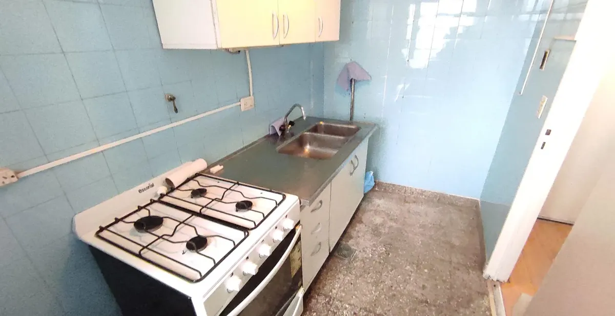 Monoambiente apto profesional en alquiler en Parque Centenario