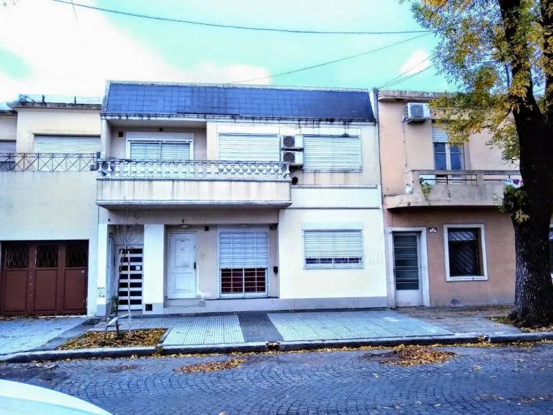 PH de dois ambientes térreo em Liniers