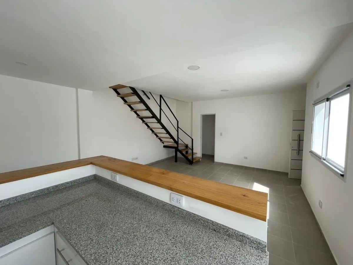 PH de 3 ambientes en alquiler en Villa Riachuelo