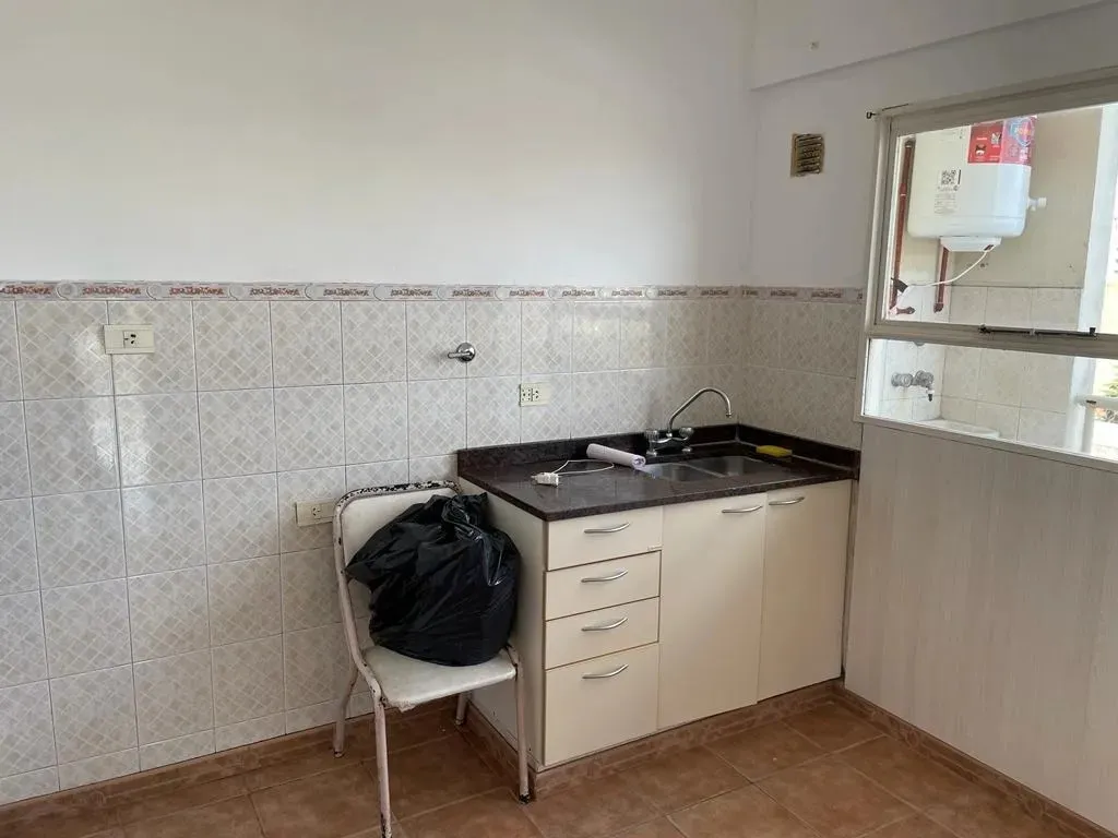 Квартира с 2 спальнями и балконом в Quilmes