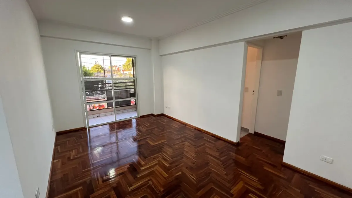 Departamento de 2 ambientes en Morón