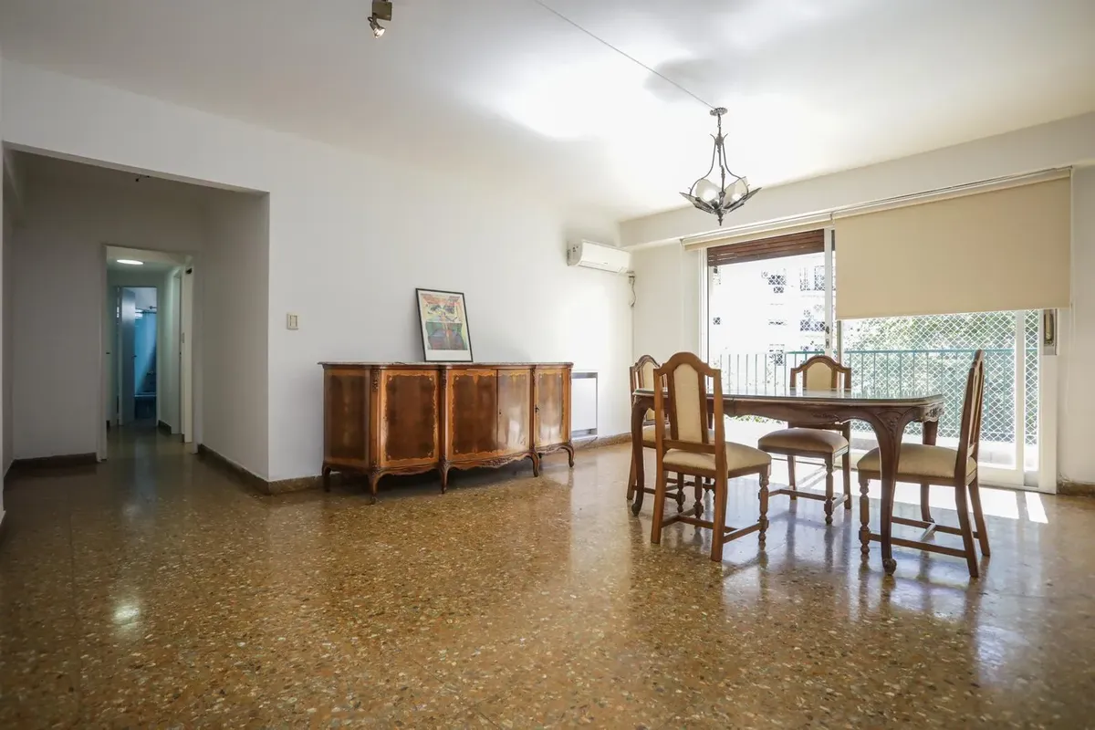 Квартира в Barracas с 2 спальнями, зависимостью, кладовой и балконом