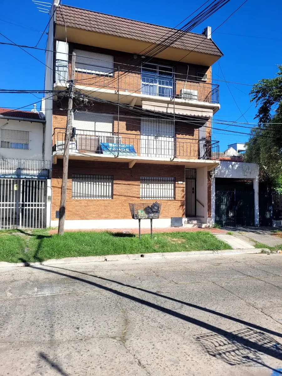 Two-room ground-floor apartment in Villa Ballester