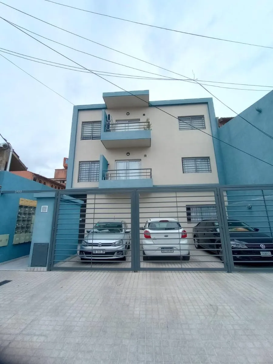 Departamento de 2 ambientes con balcón en Villa Luzuriaga