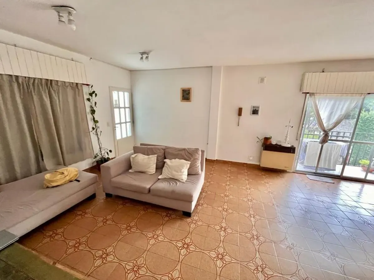 Three-room apartment for rent in Villa Ballester