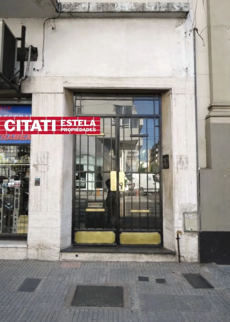 Departamento de 3 ambientes con patio en Barracas