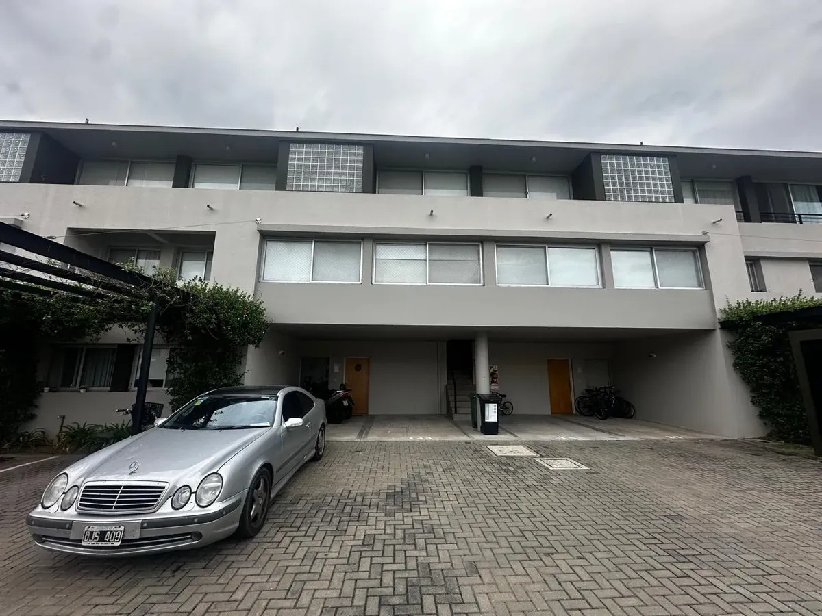 Duplex four-room apartment in Rincón de Milberg, Tigre