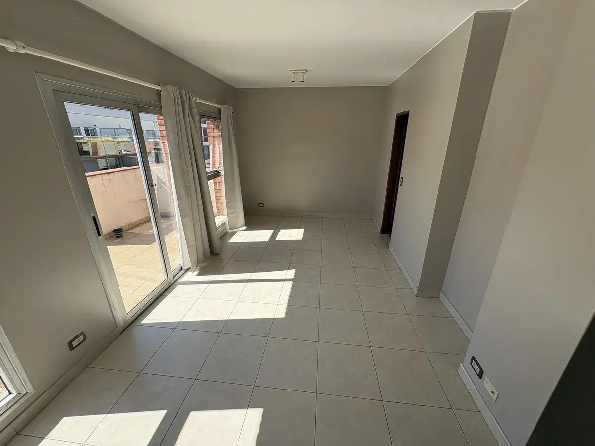 Apartamento de dois ambientes com 1 quarto, varanda e amenities em Belgrano